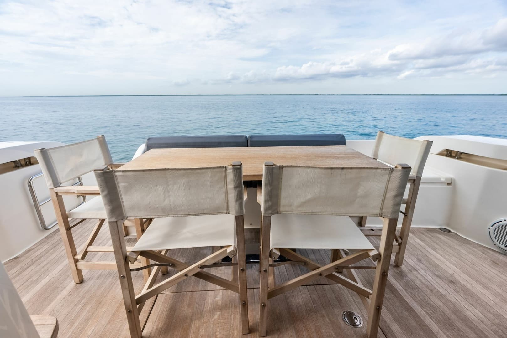 2018 Ferretti Yachts 800 - Image 36