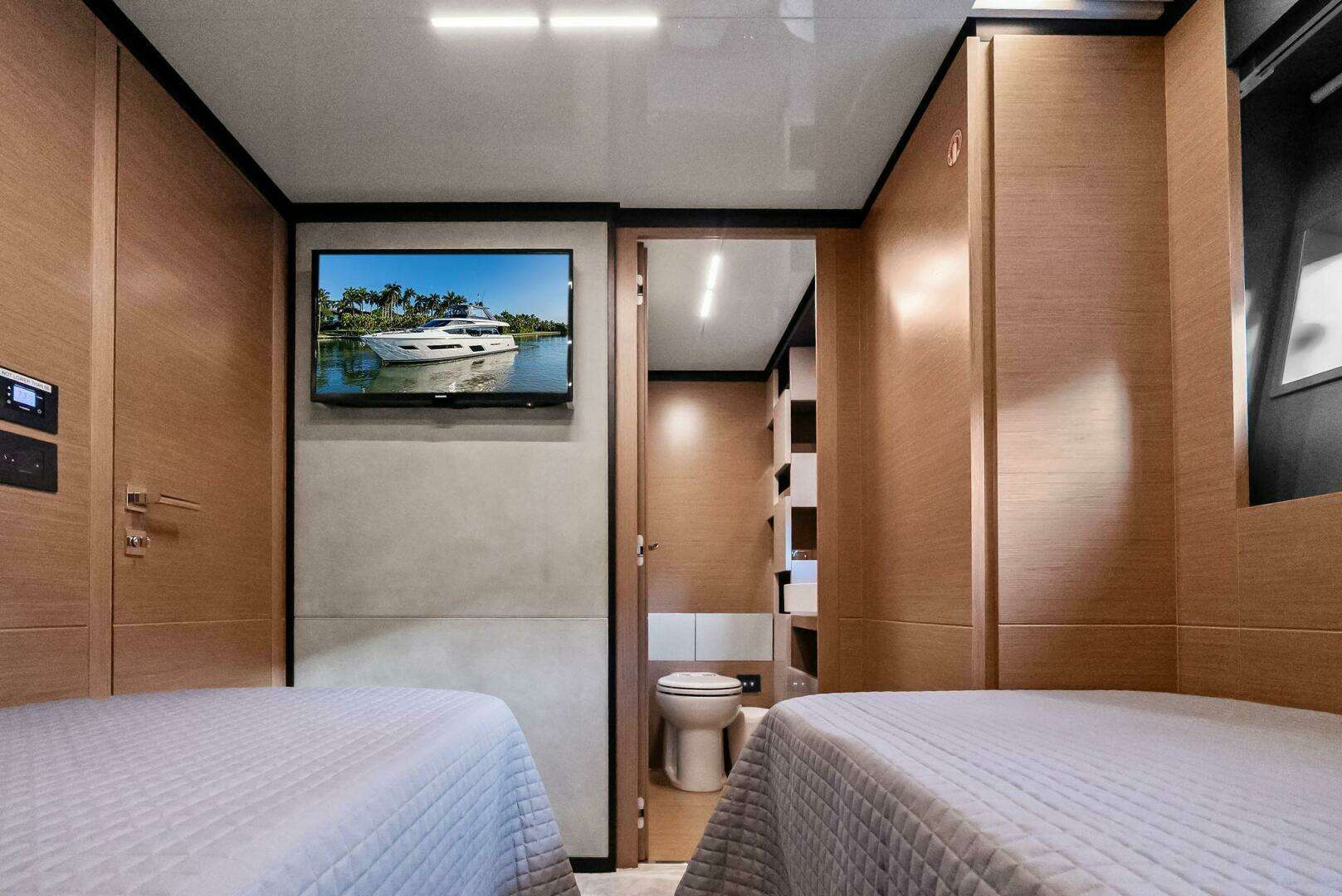 2019 Ferretti Yachts 780 - Image 48