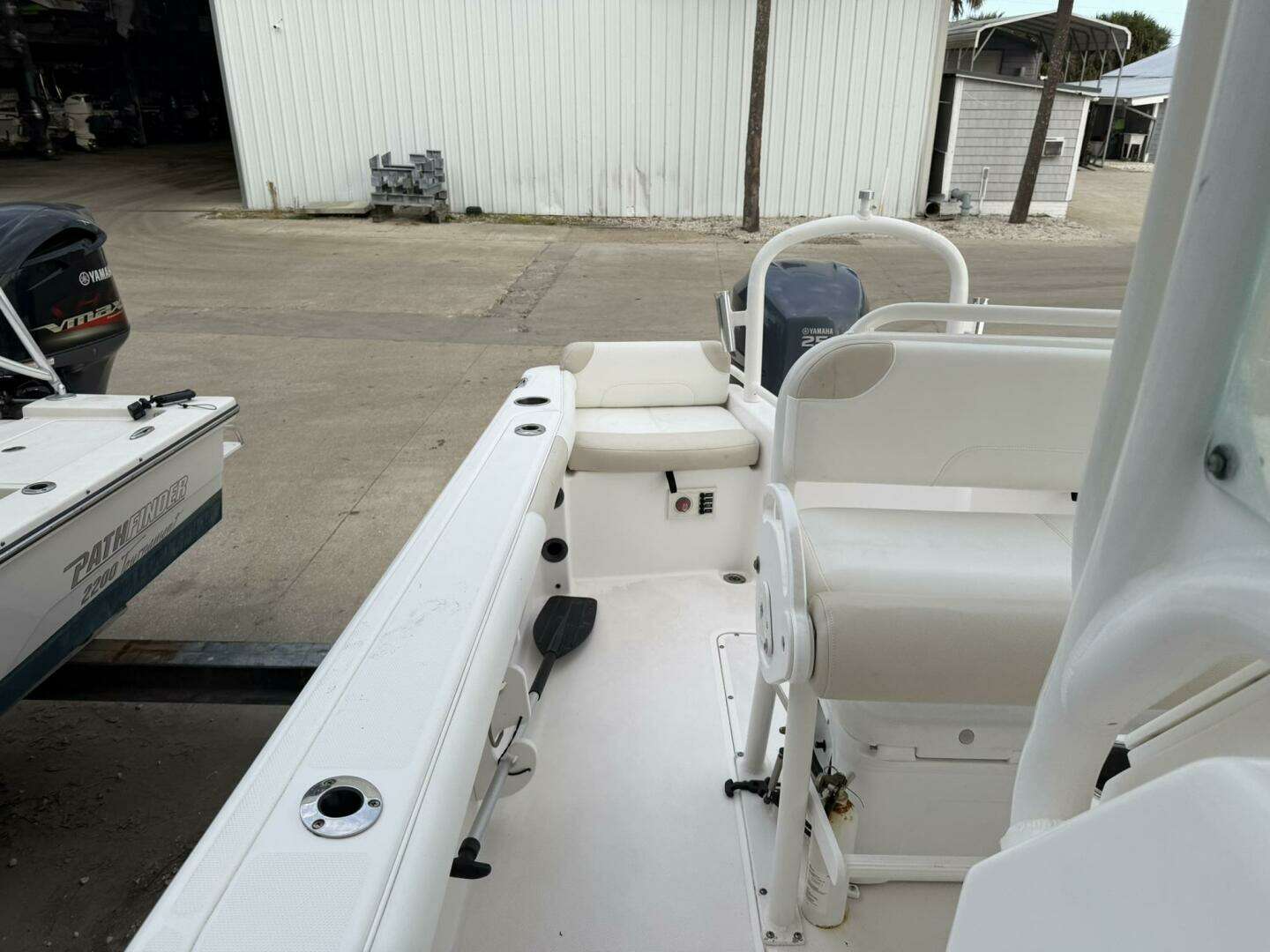 2011 Everglades 230cc - Image 44