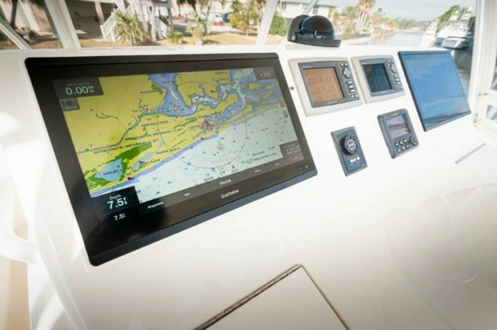 2012 Viking 42 Convertible - Image 27