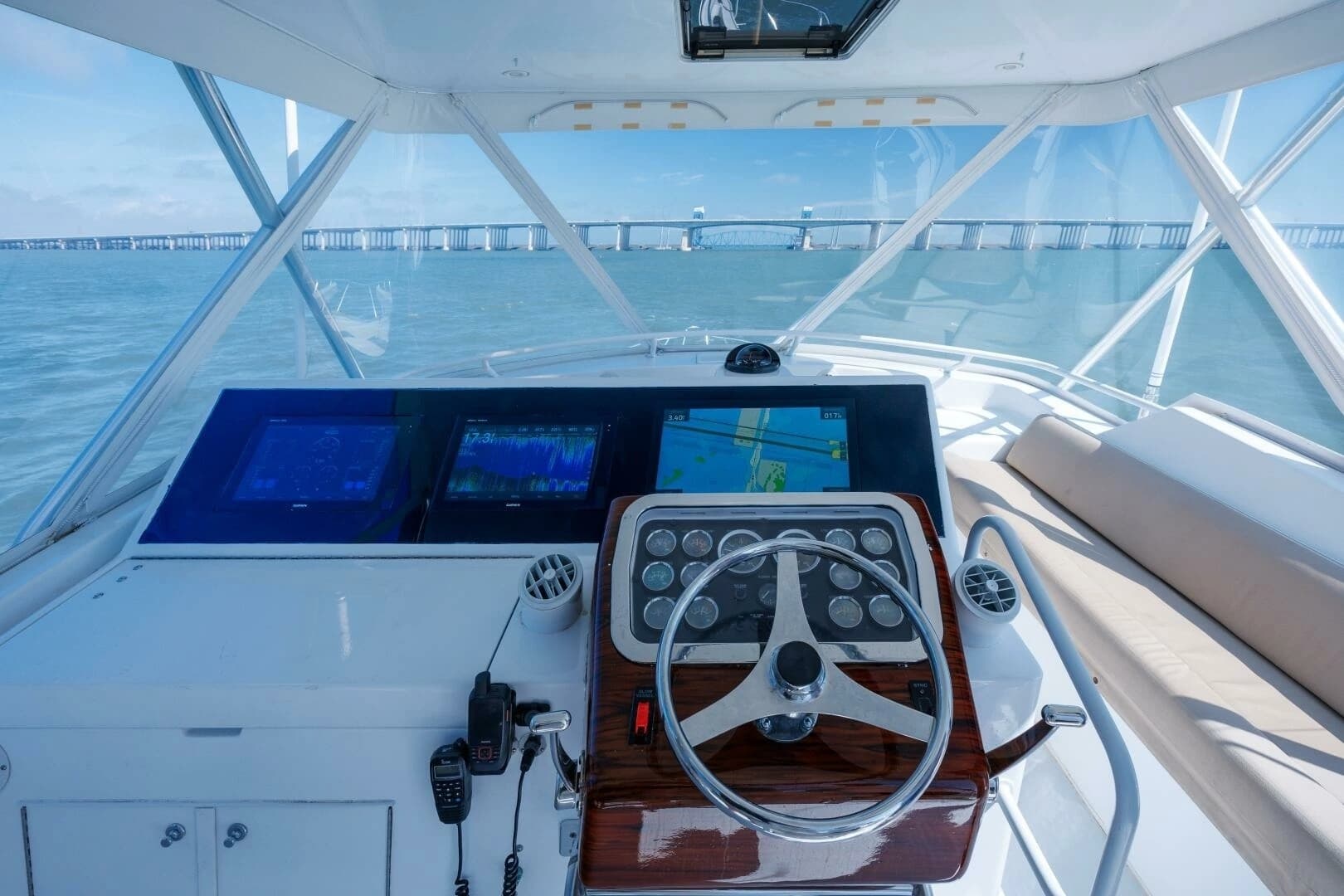 2002 Hatteras 50 Convertible - Image 3