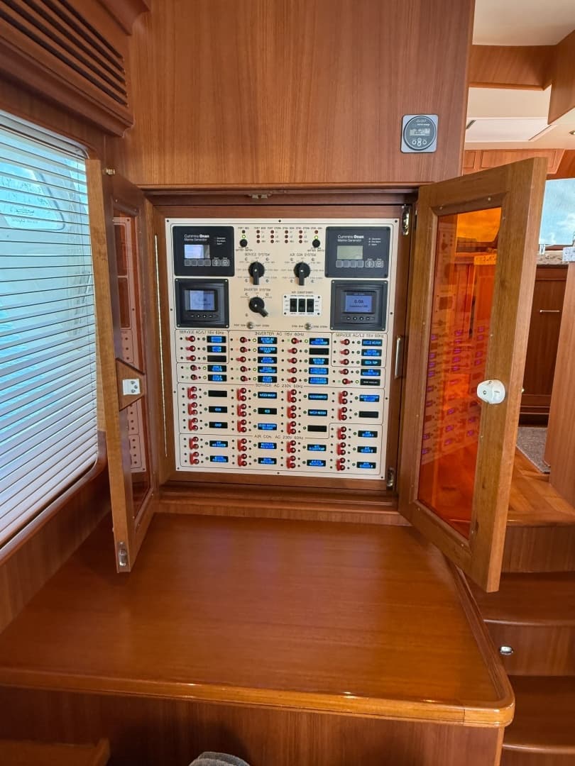 2017 Marlow Explorer 49E - Image 13