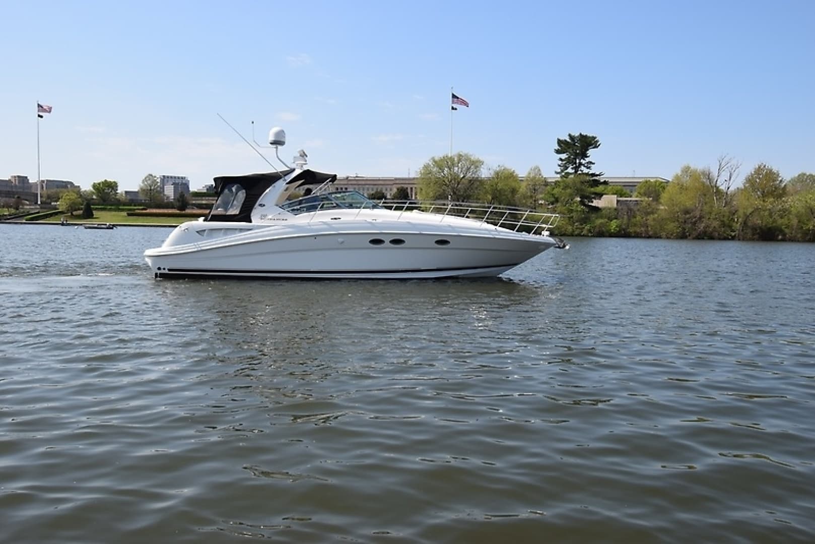2004 Sea Ray 390 Sundancer - Image 4