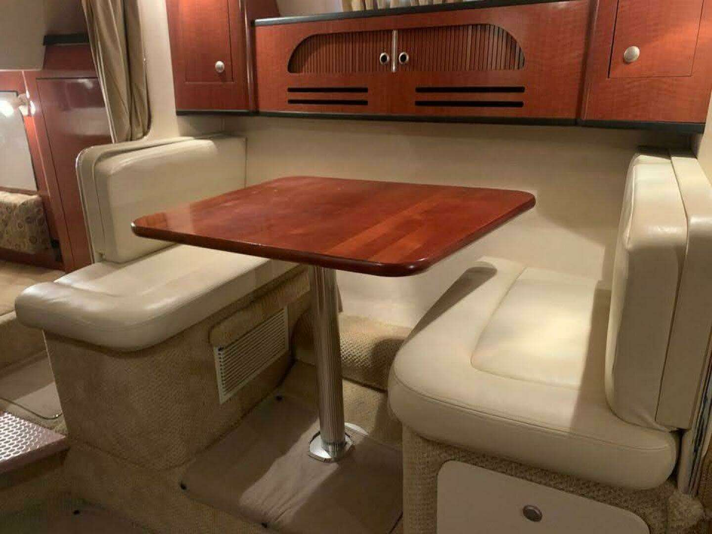 2005 Sea Ray 280 Sundancer - Image 9