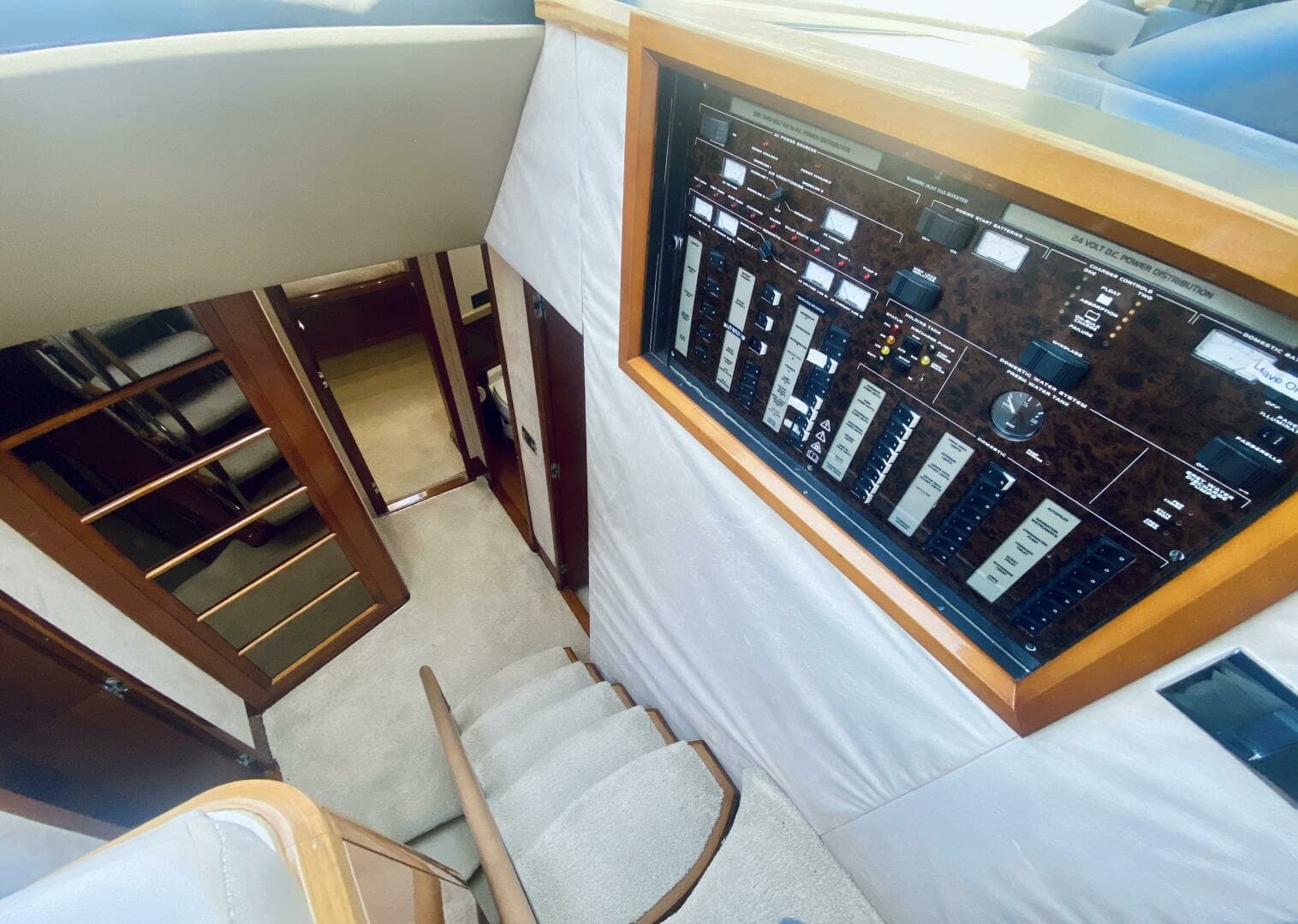 2006 Viking Princess Sport Cruiser - Image 22