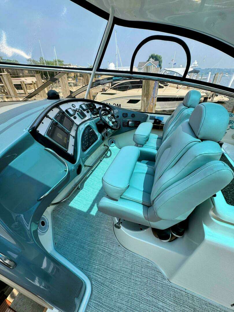 2005 Cruisers Yachts 540 Express - Image 29