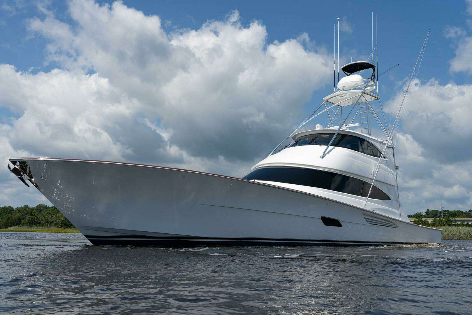 2027 Viking 82 Enclosed Bridge - Image 4