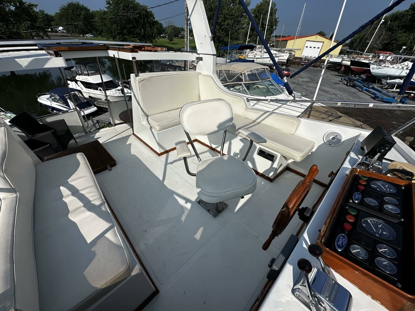 1990 Marine Trader — - Image 26