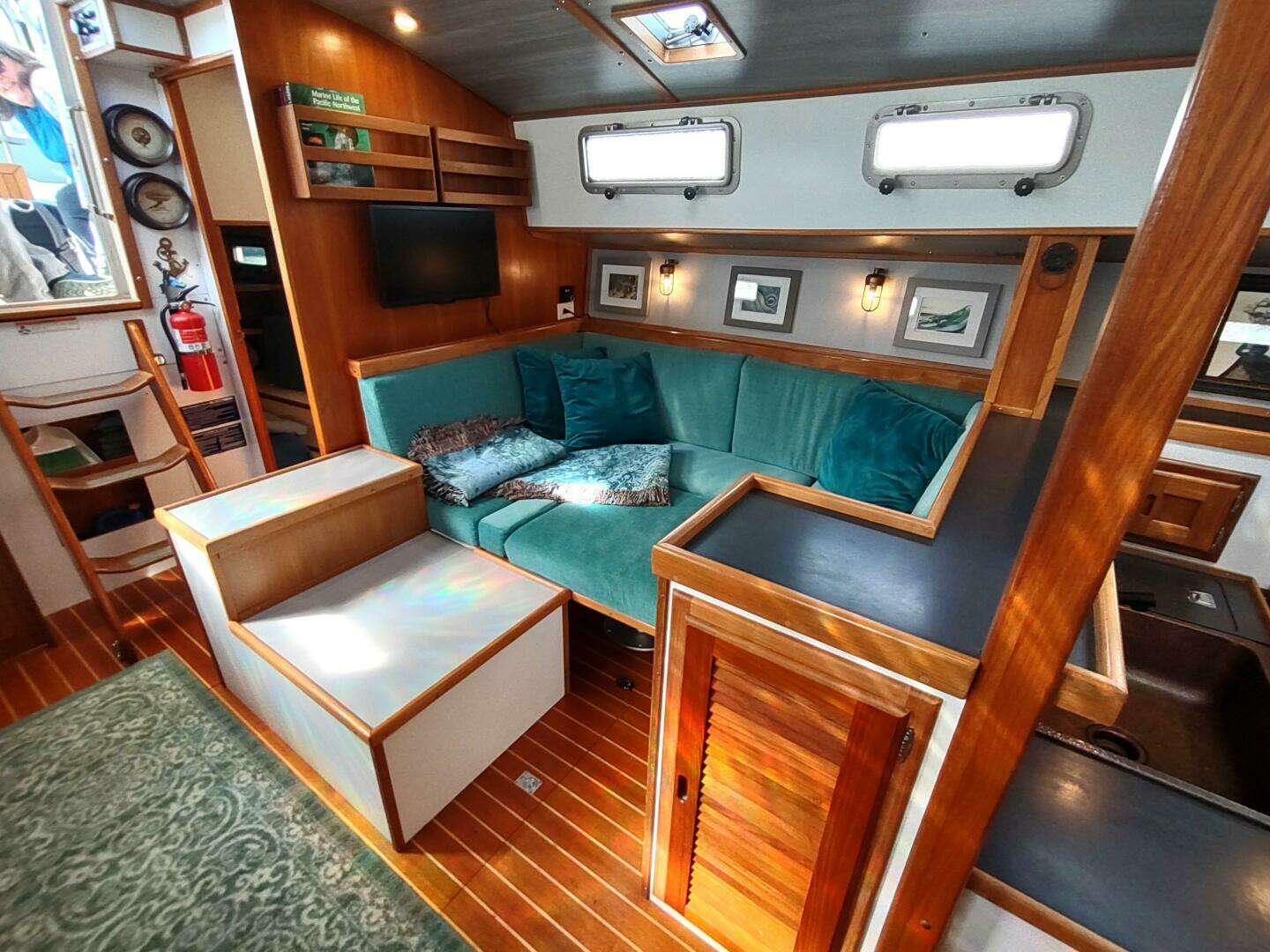 1988 Cascade 42 - Image 27
