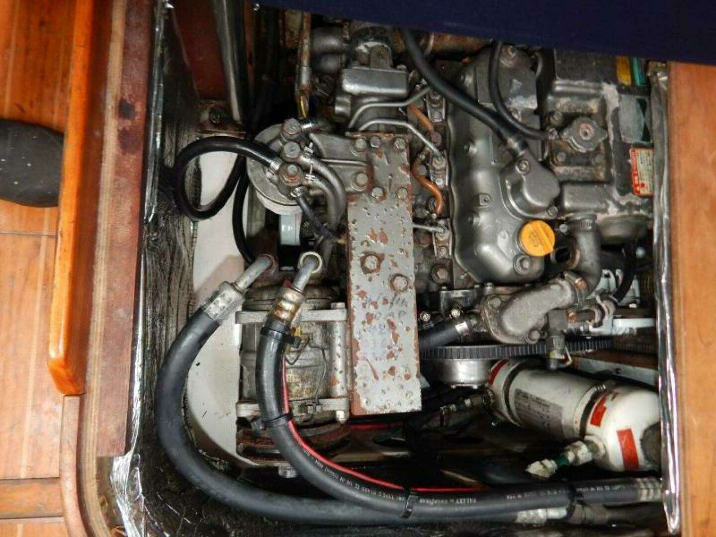 1998 Freedom 40/40 - Image 25
