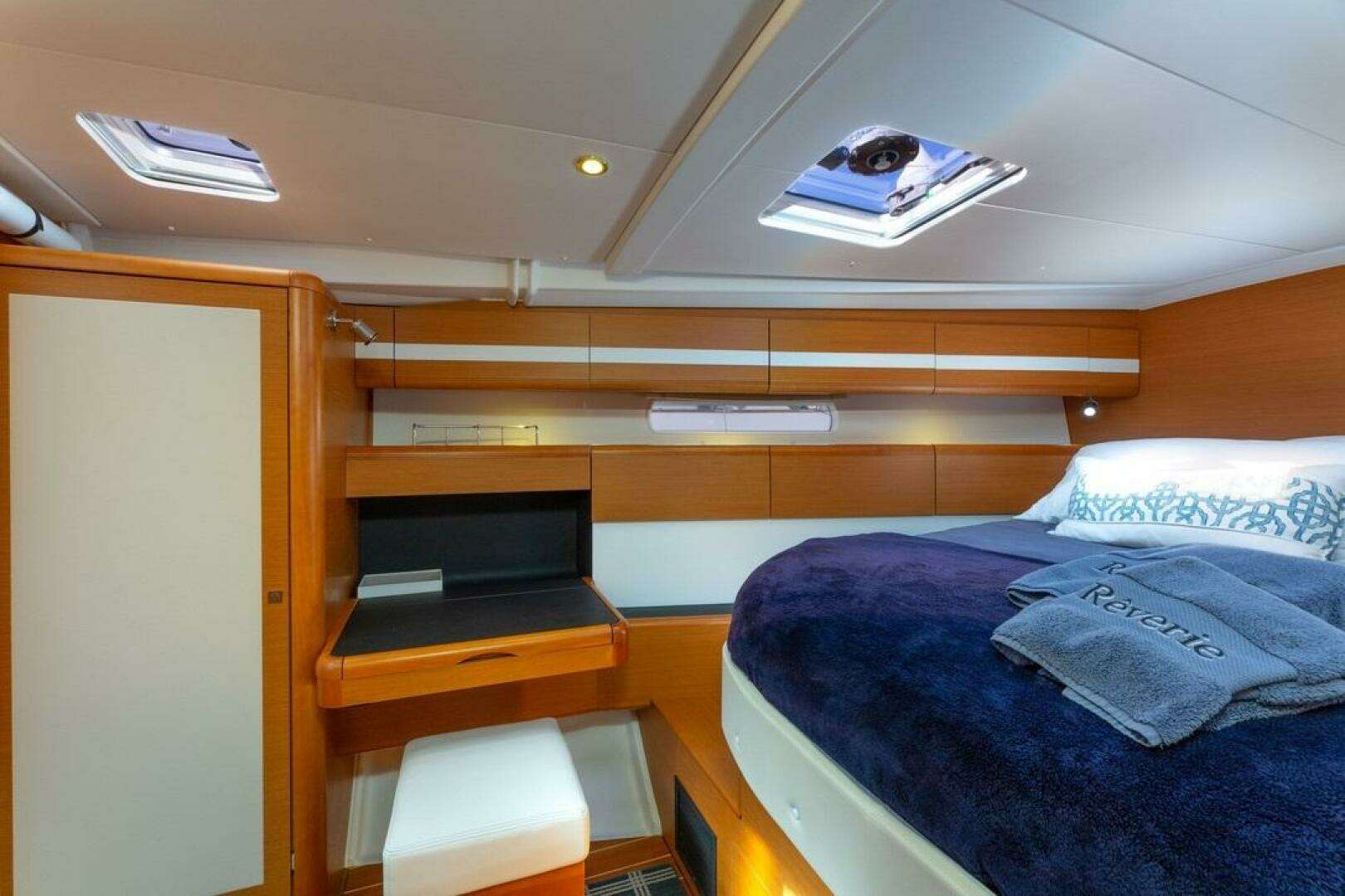 2015 Jeanneau 53DS - Image 41