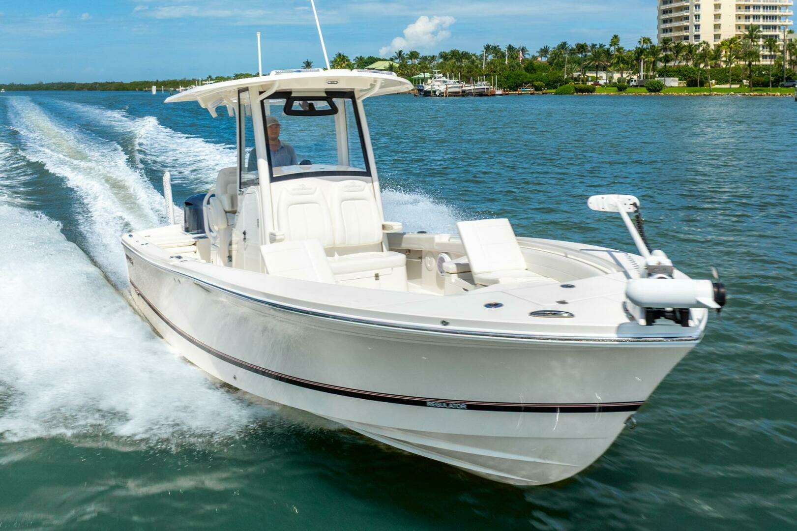 2021 Regulator 26XO - Image 3