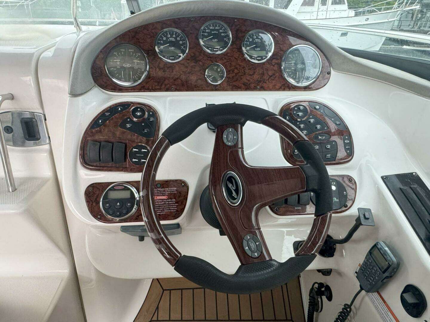 2007 Sea Ray 29SLX with cuddy cabin - Image 16