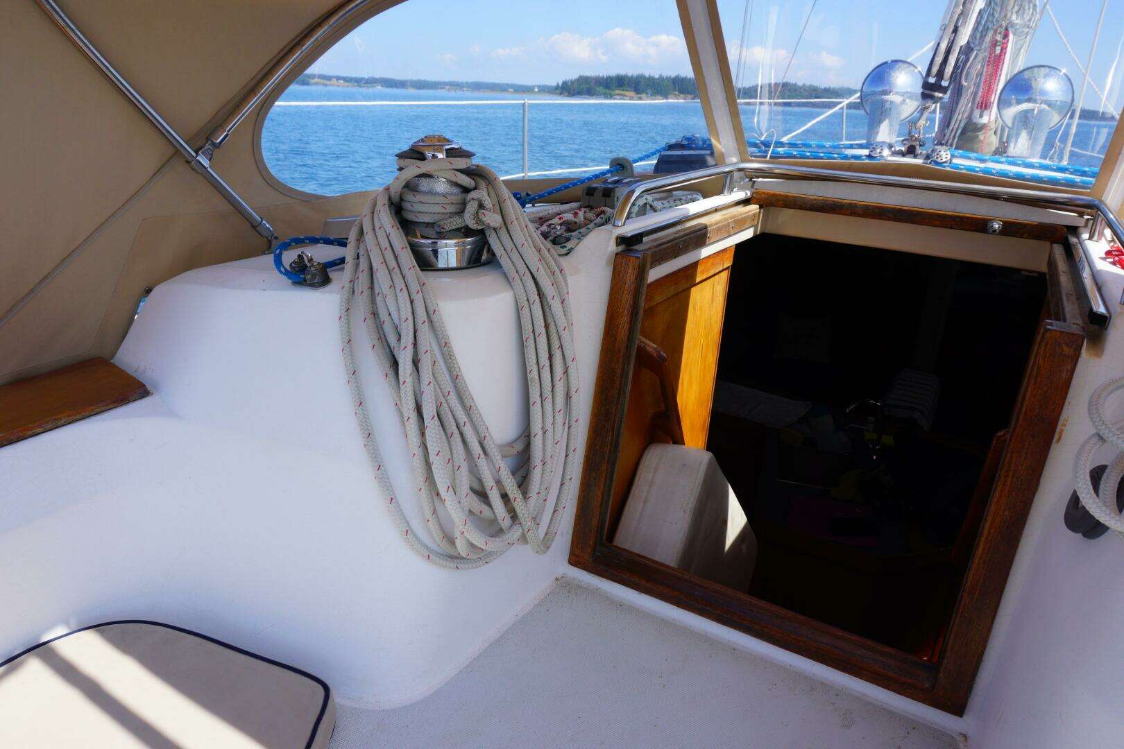 1998 Sabre 402 - Image 35