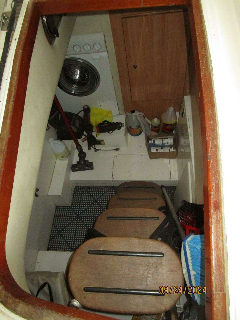 2002 Sealine T47 - Image 36