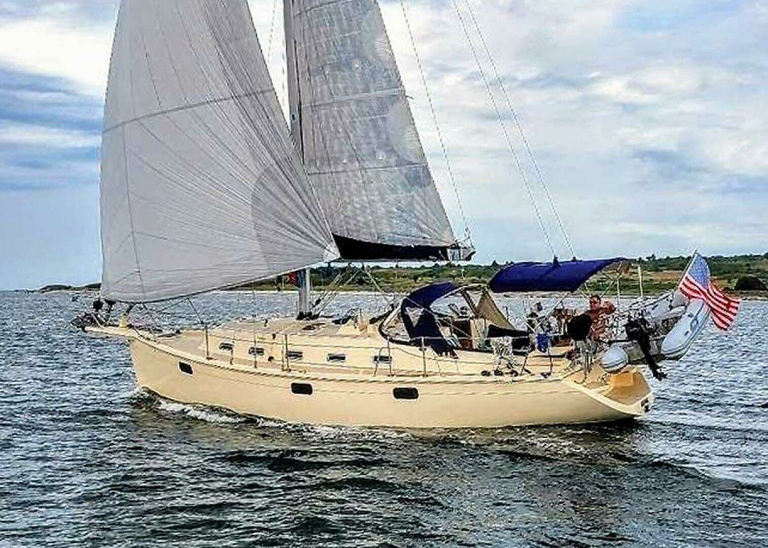 2019 Island Packet 349 - Image 2