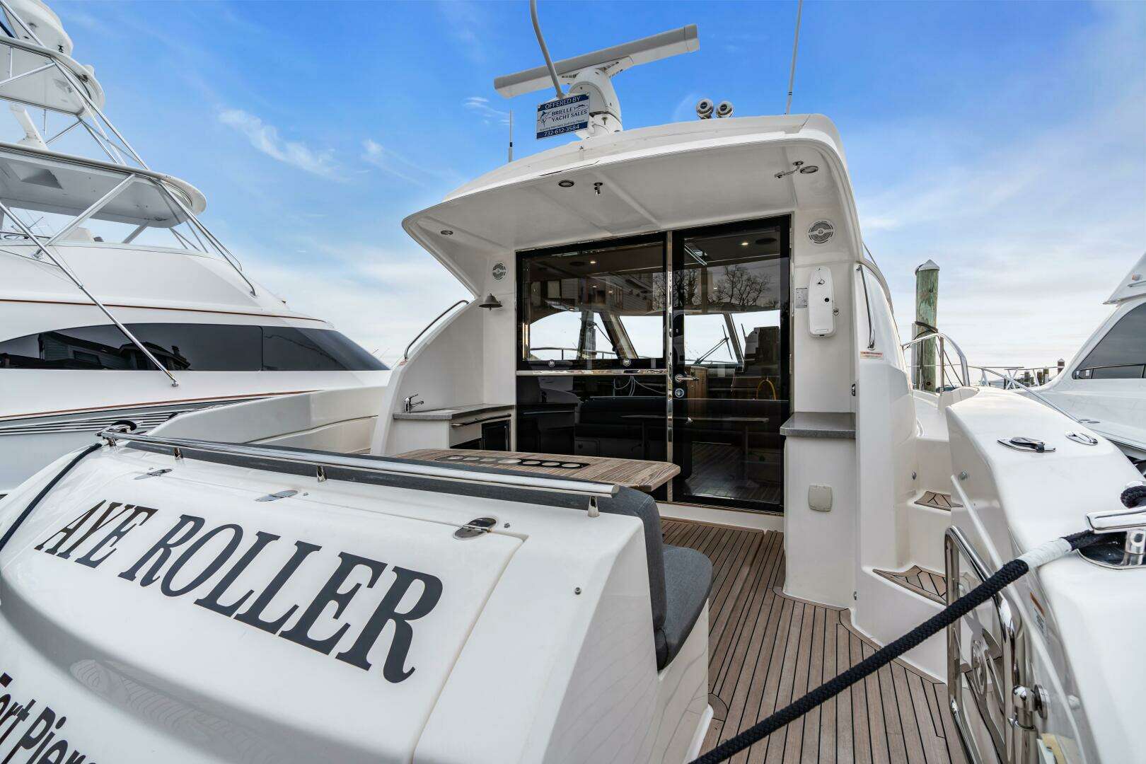 2014 Riviera 44 Sport Yacht - Image 25