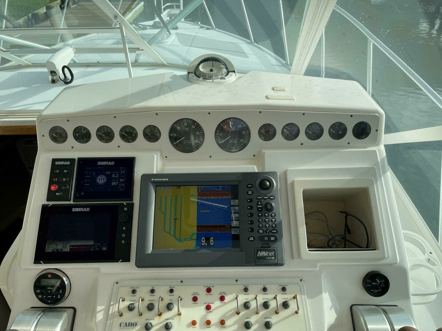 2001 Cabo 35 Express - Image 19