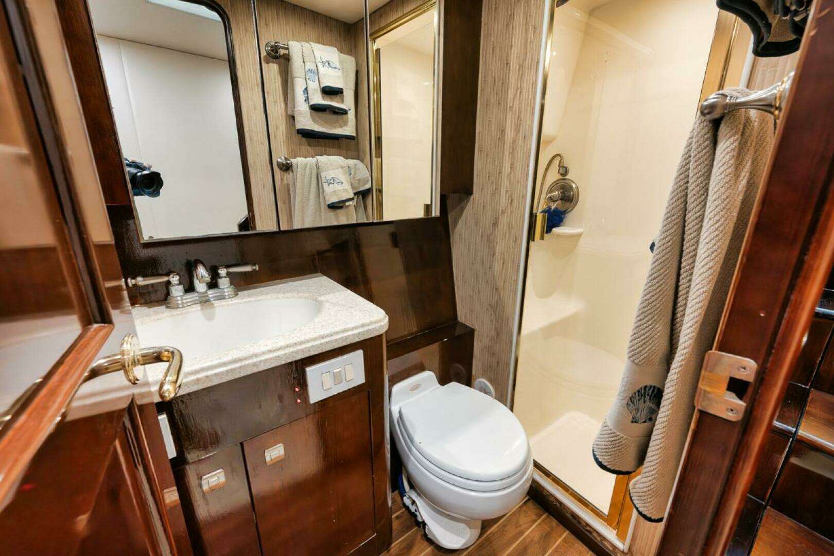2005 Ocean 73 Super Sport - Image 12