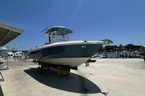 2007 Everglades 240CC