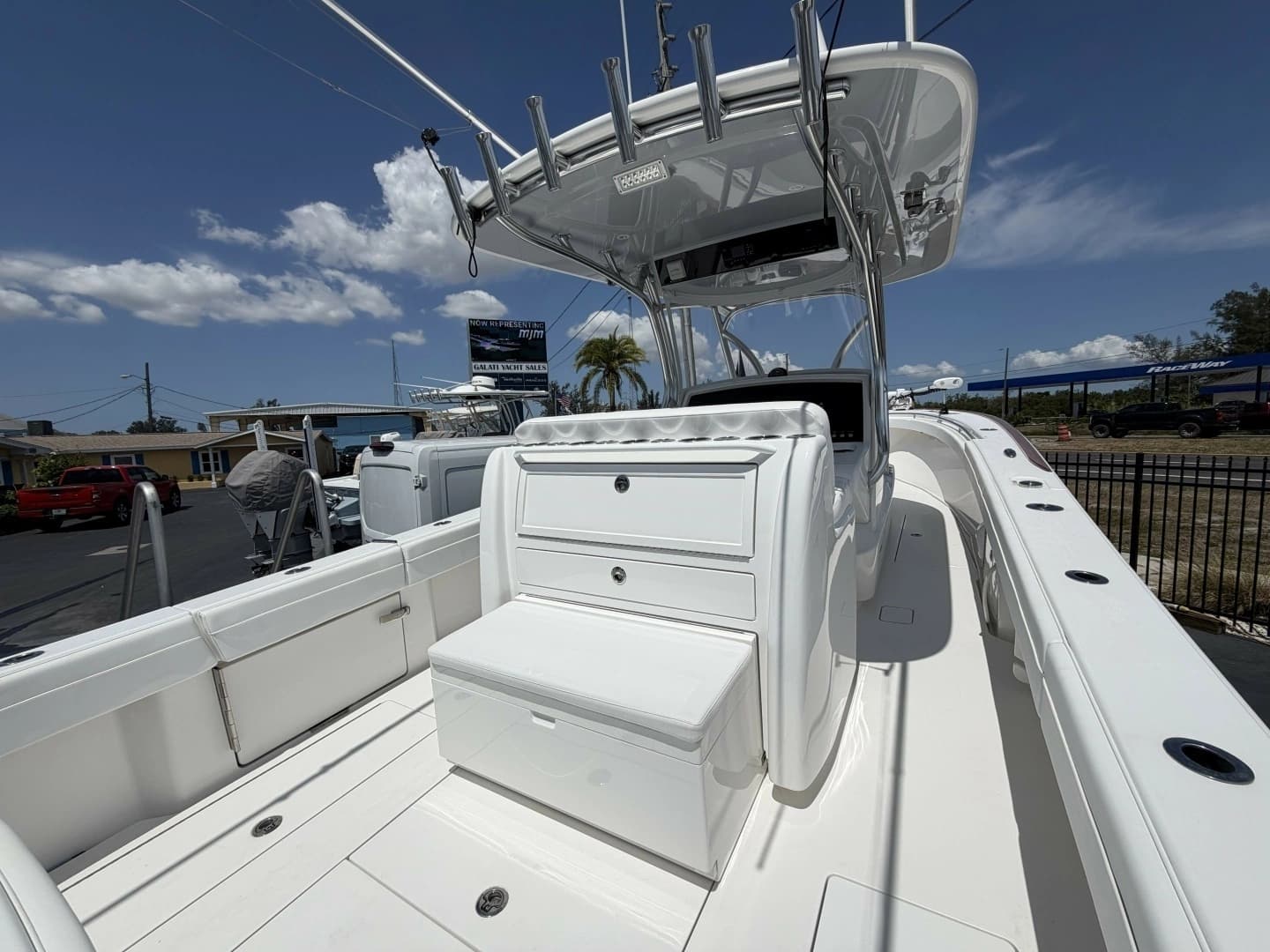 2023 Valhalla Boatworks V33 - Image 8