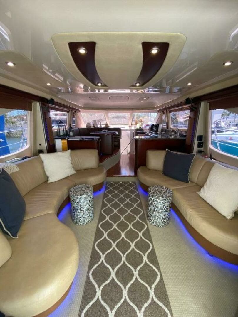 2006 Sea Ray 58 Sedan Bridge - Image 25
