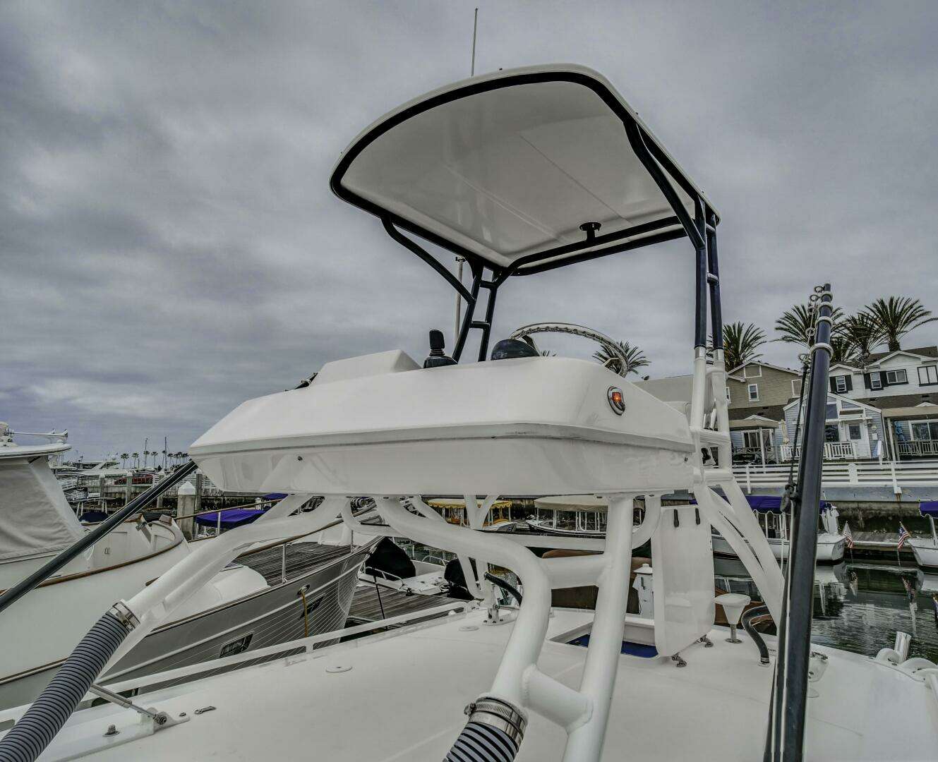 2015 Everglades 435 Center Console - Image 21
