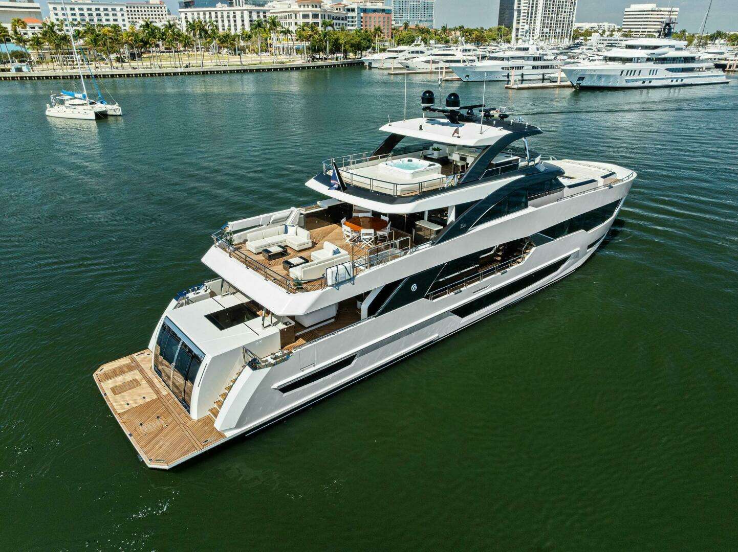 2024 Ocean Alexander 35 Revolution - Image 3