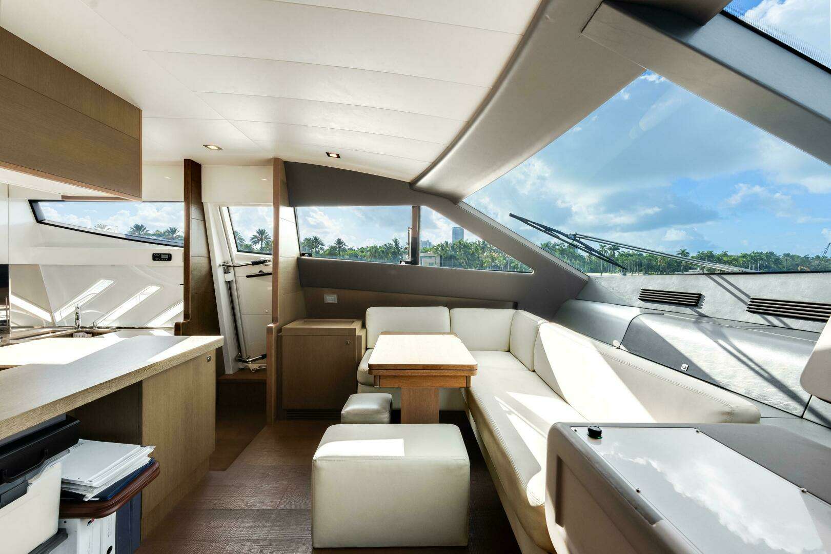 2014 Ferretti Yachts 870 - Image 23