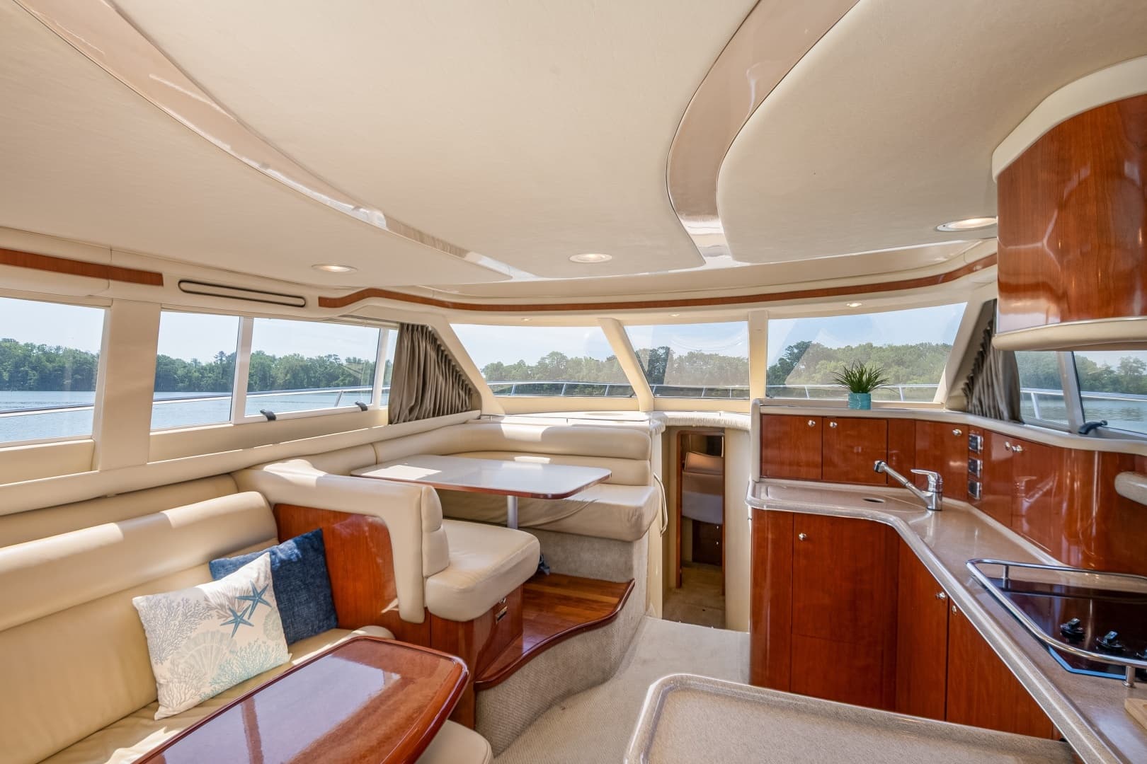 2003 Sea Ray 480 Sedan Bridge - Image 55