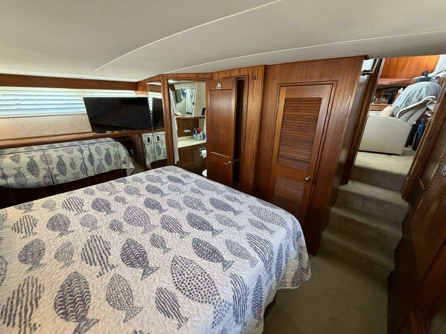 1987 Viking 44 Motor Yacht - Image 57