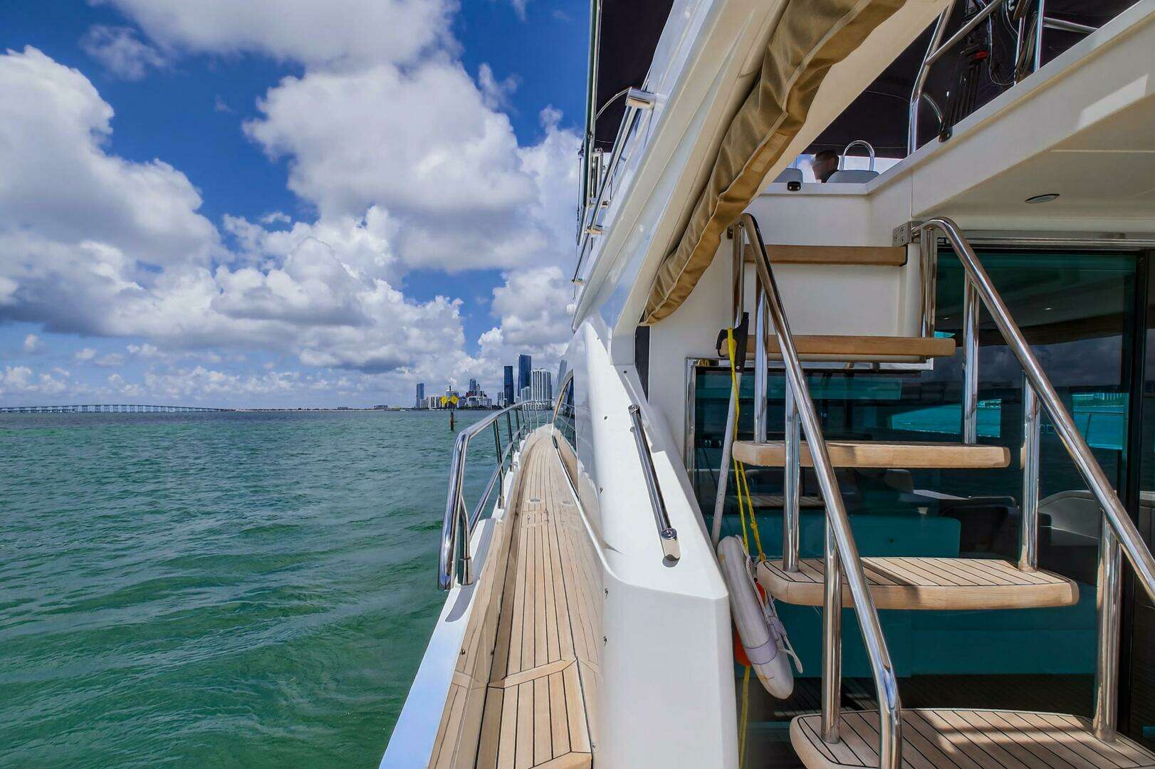 2013 Fairline 65 Squadron - Image 9