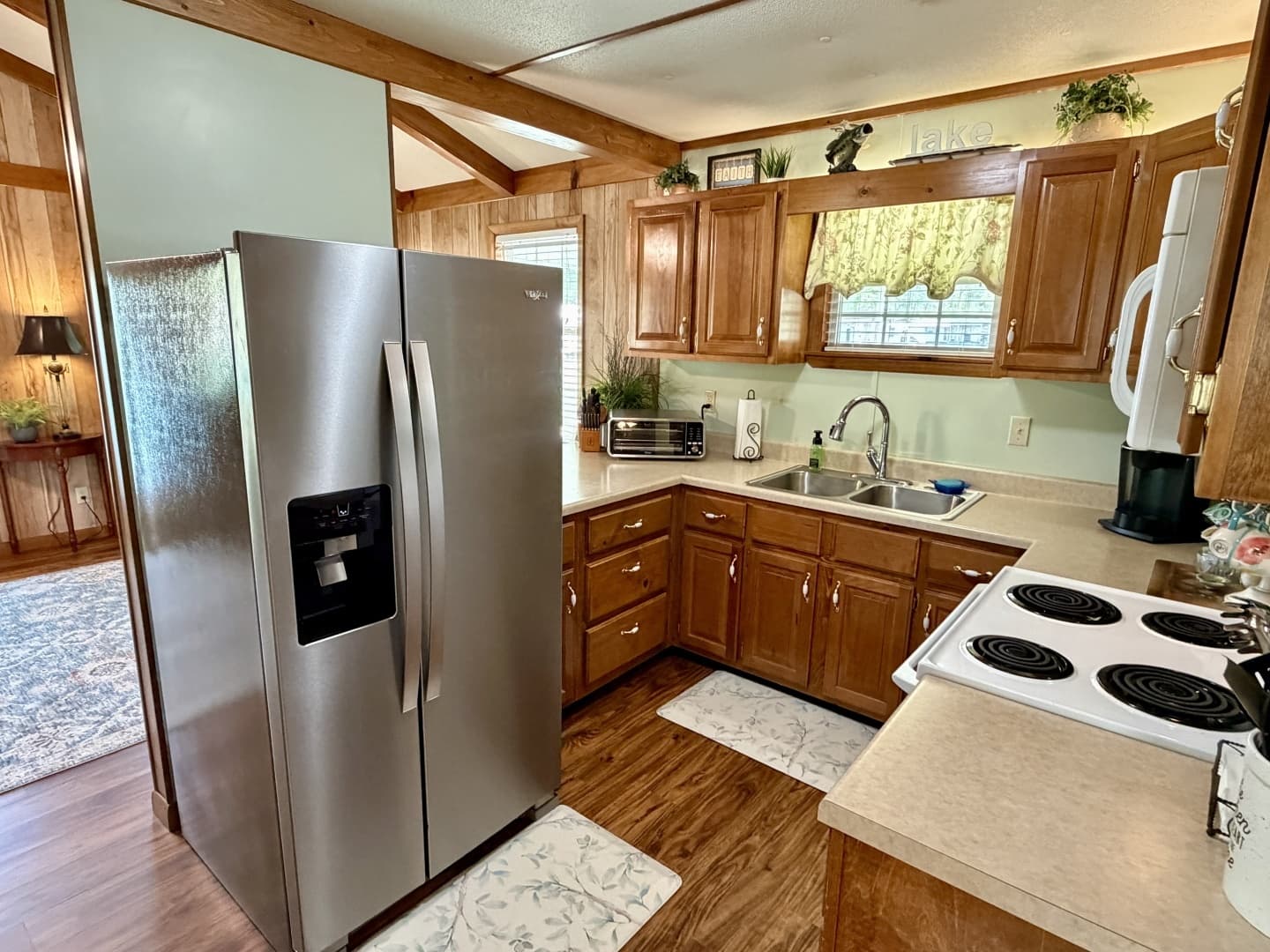 2002 Custom 20 x 53 Floating Cabin - Approx 999/sqft - Image 34