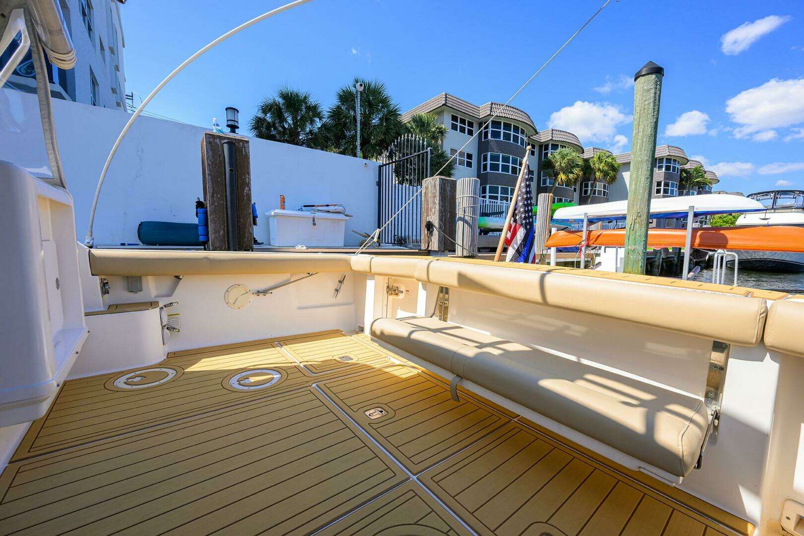 2002 Tiara Yachts 3100 LE - Image 28