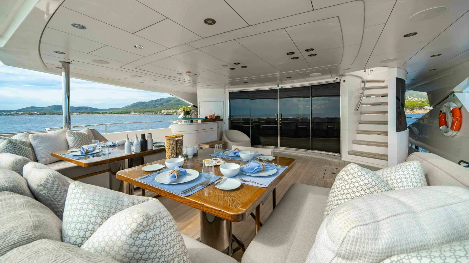 2016 Sunseeker Sunseeker 131 Yacht - Image 18