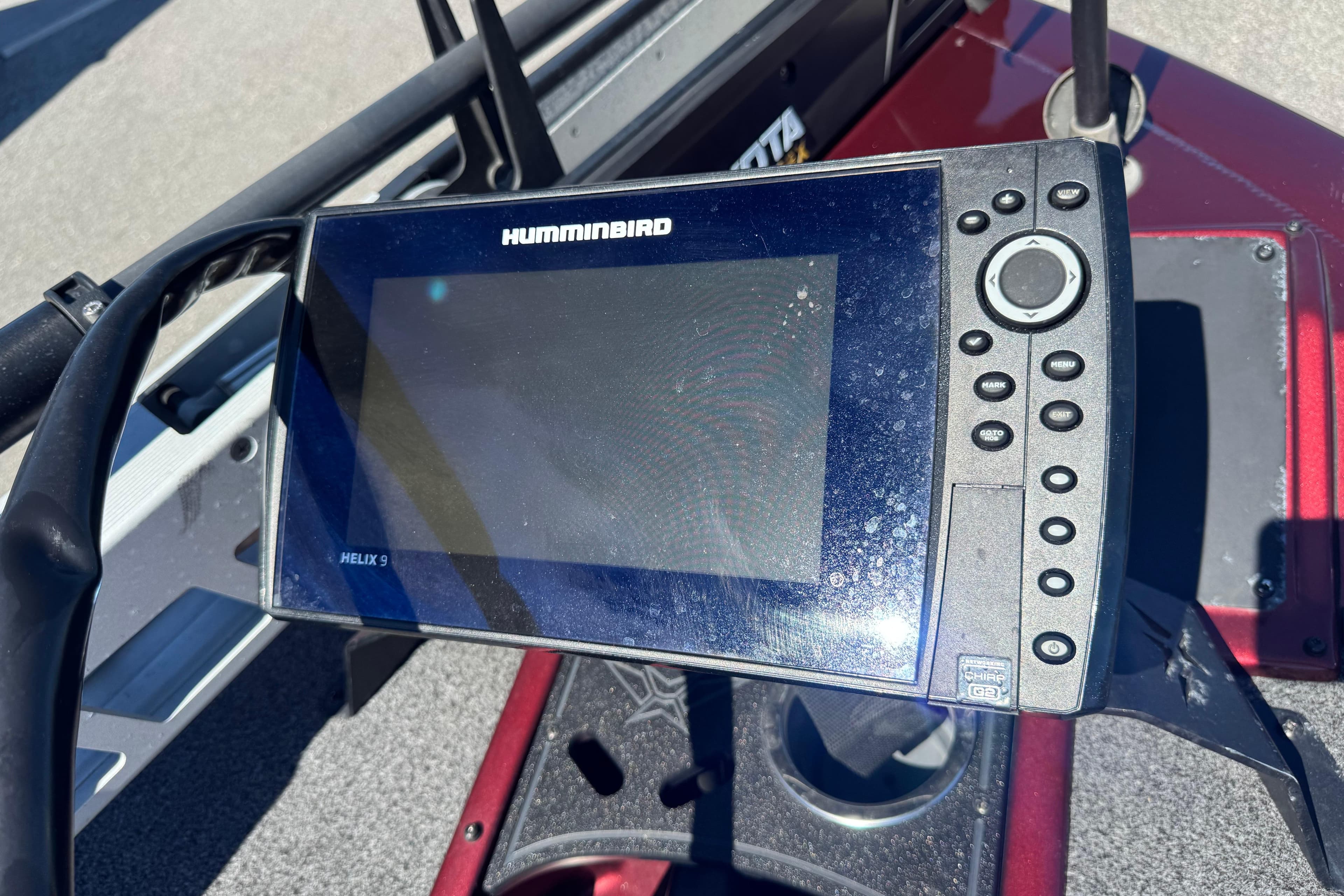 2019 Vexus AVX2080 boat with Humminbird Helix 9 fish finder display.