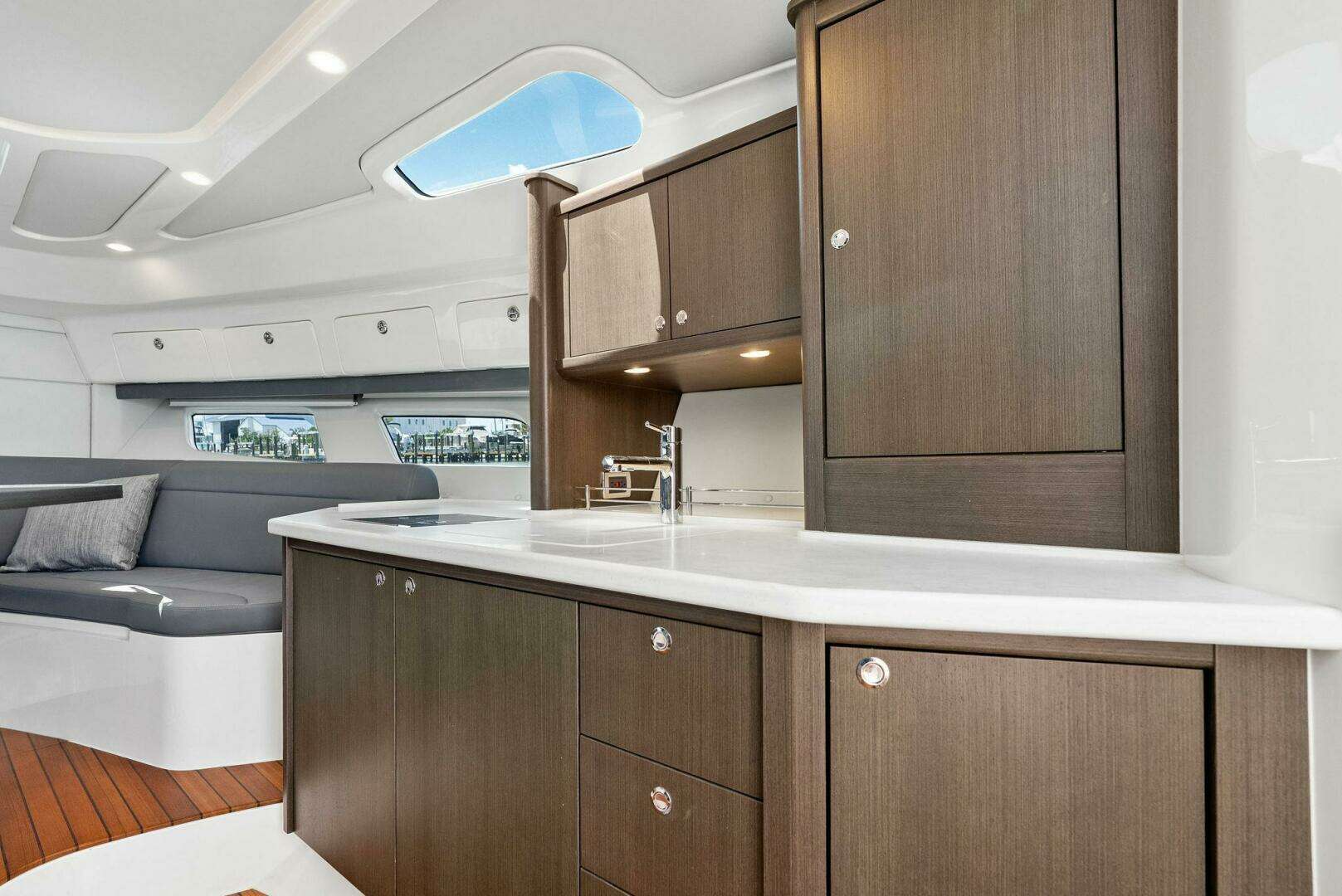 2022 Intrepid 438 Evolution - Image 57