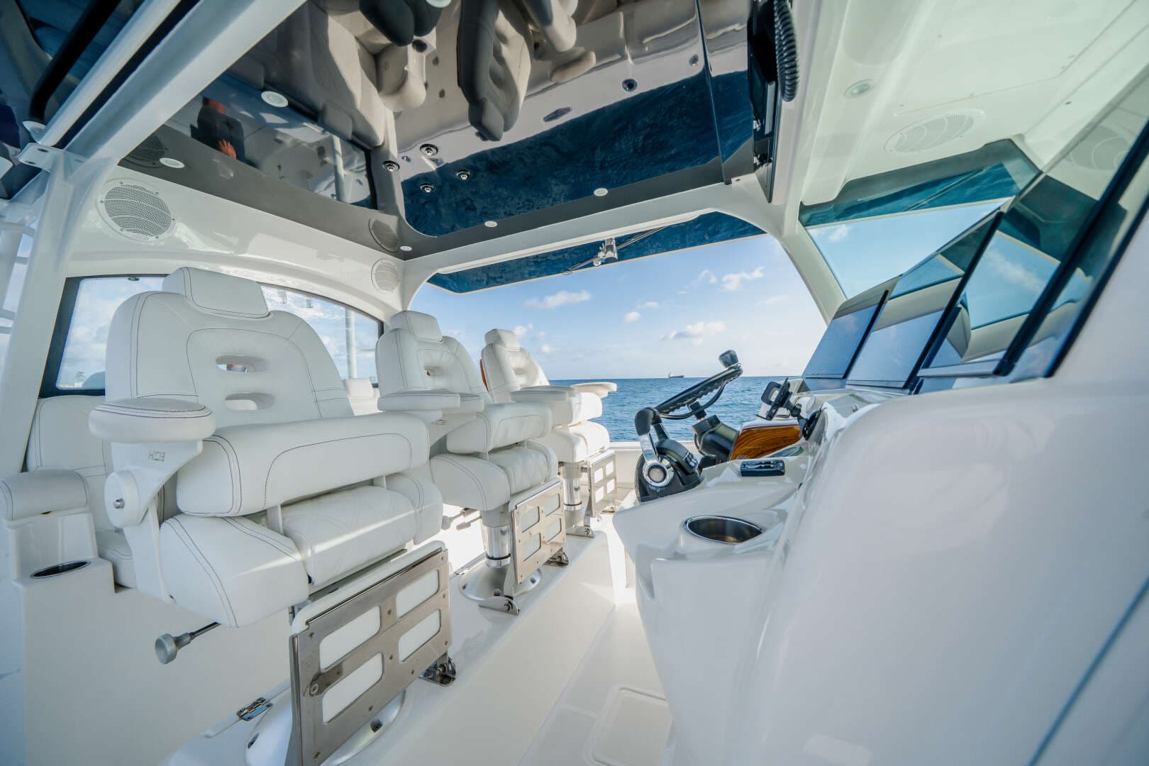 2020 HCB 53 Suenos - Image 35