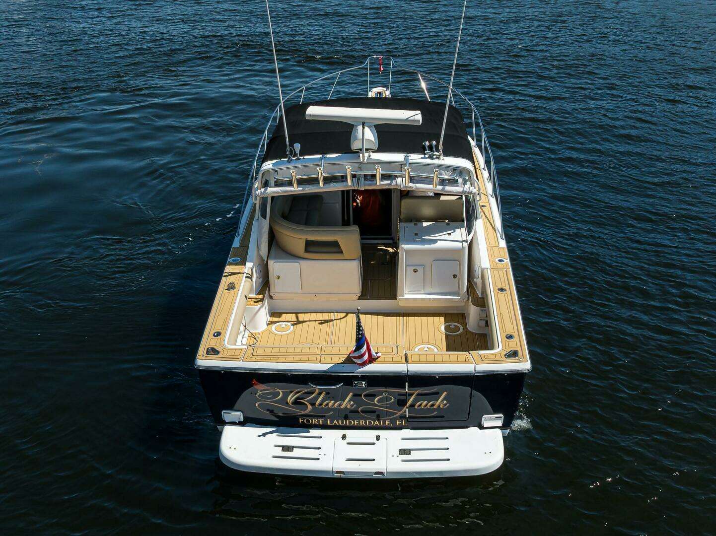 2002 Tiara Yachts 3100 LE - Image 40