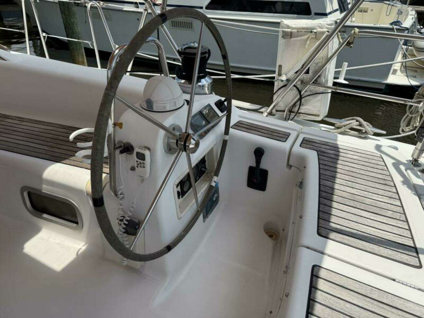2007 Beneteau 49 - Image 30