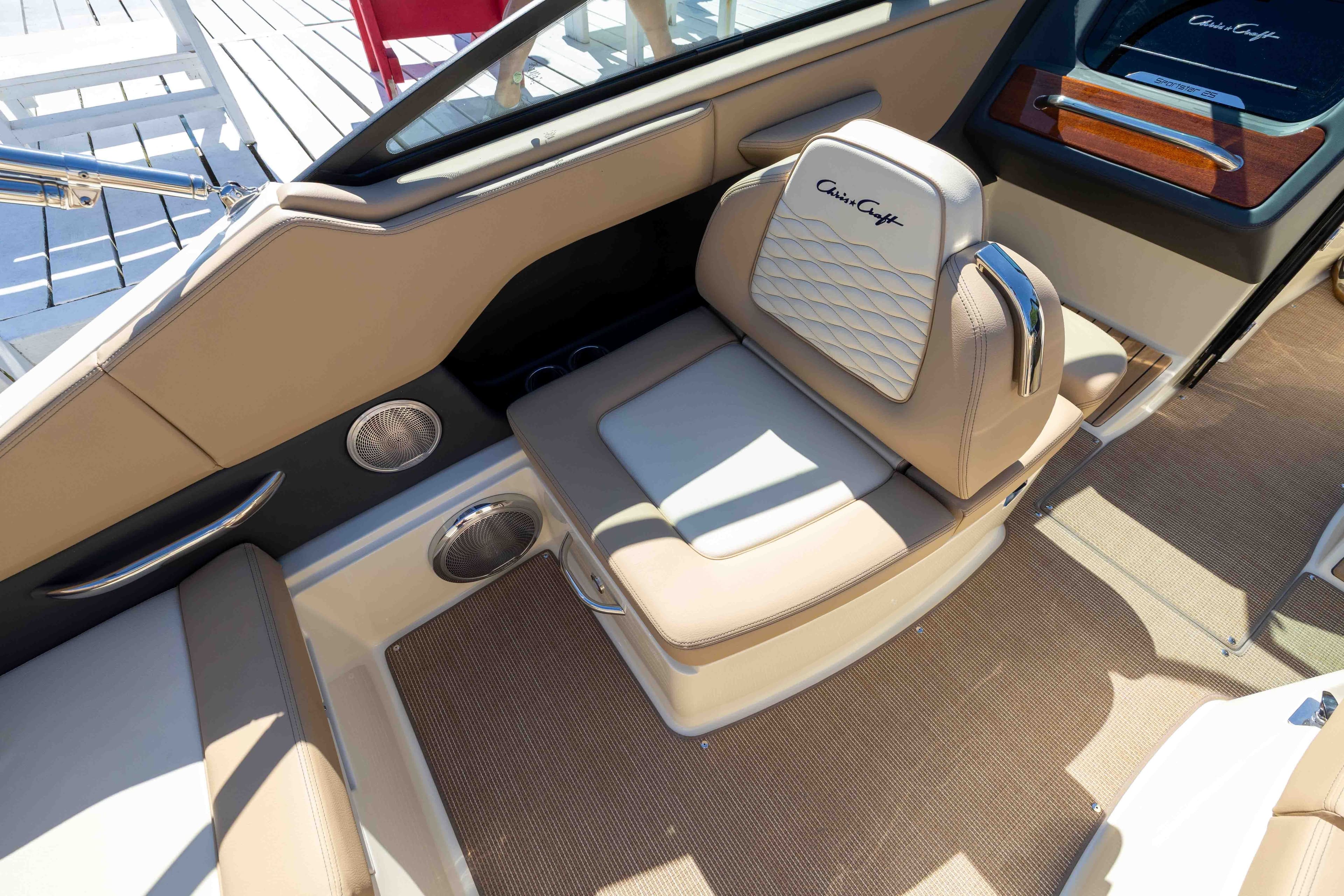 2026 Chris-Craft Sportster 25 - 21
