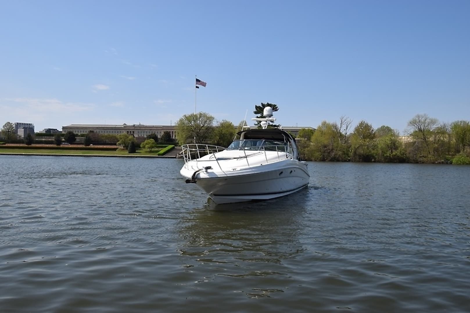 2004 Sea Ray 390 Sundancer - Image 6