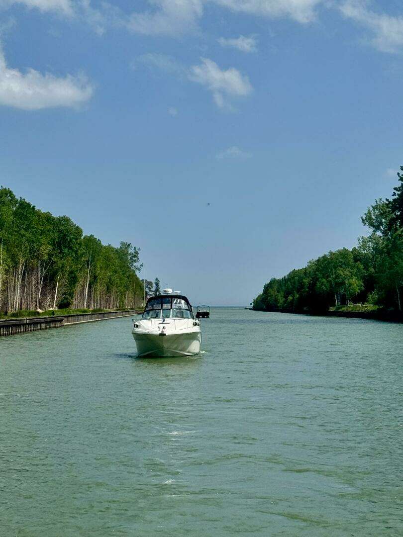 2006 Sea Ray 320 Sundancer - Image 7