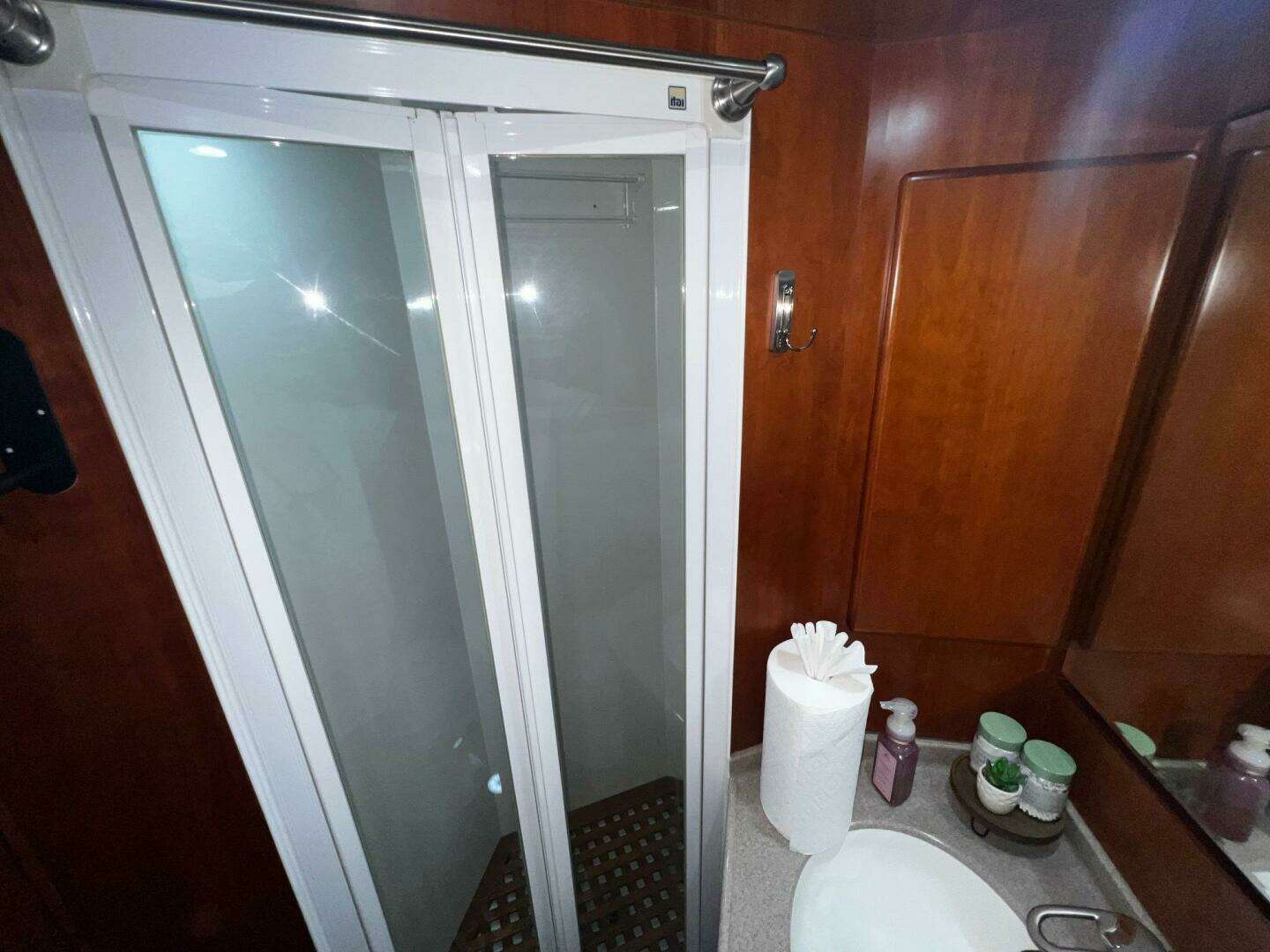 2003 Symbol Pilothouse - Image 44