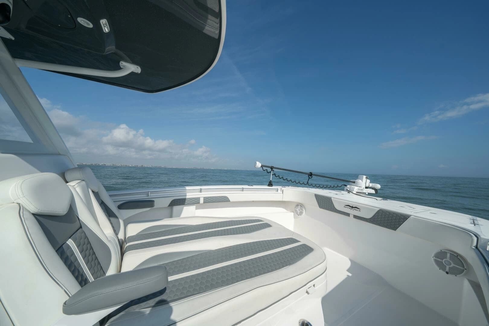 2024 Invincible 33 Catamaran - Image 9