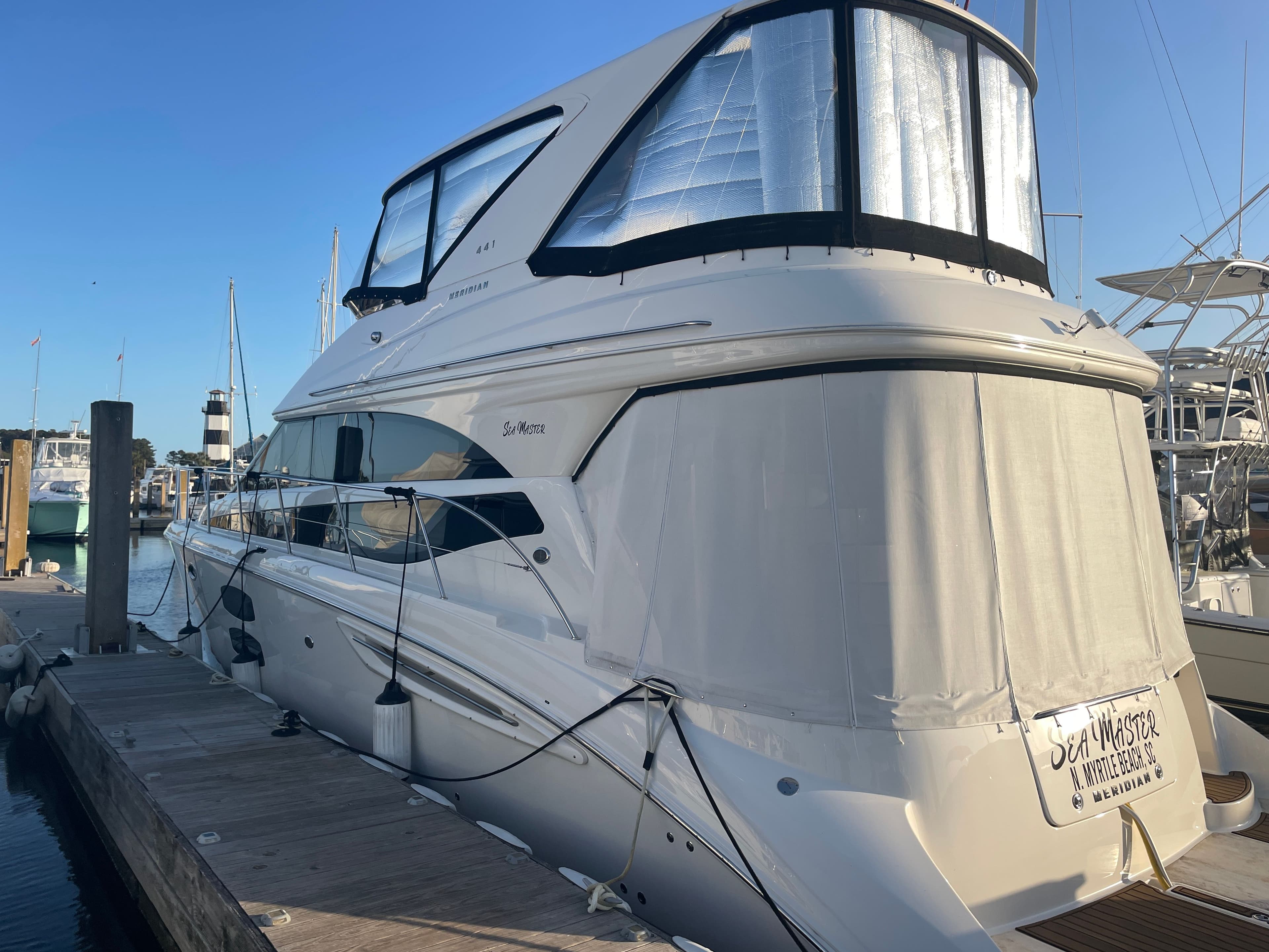 2012 Meridian 441 Sedan