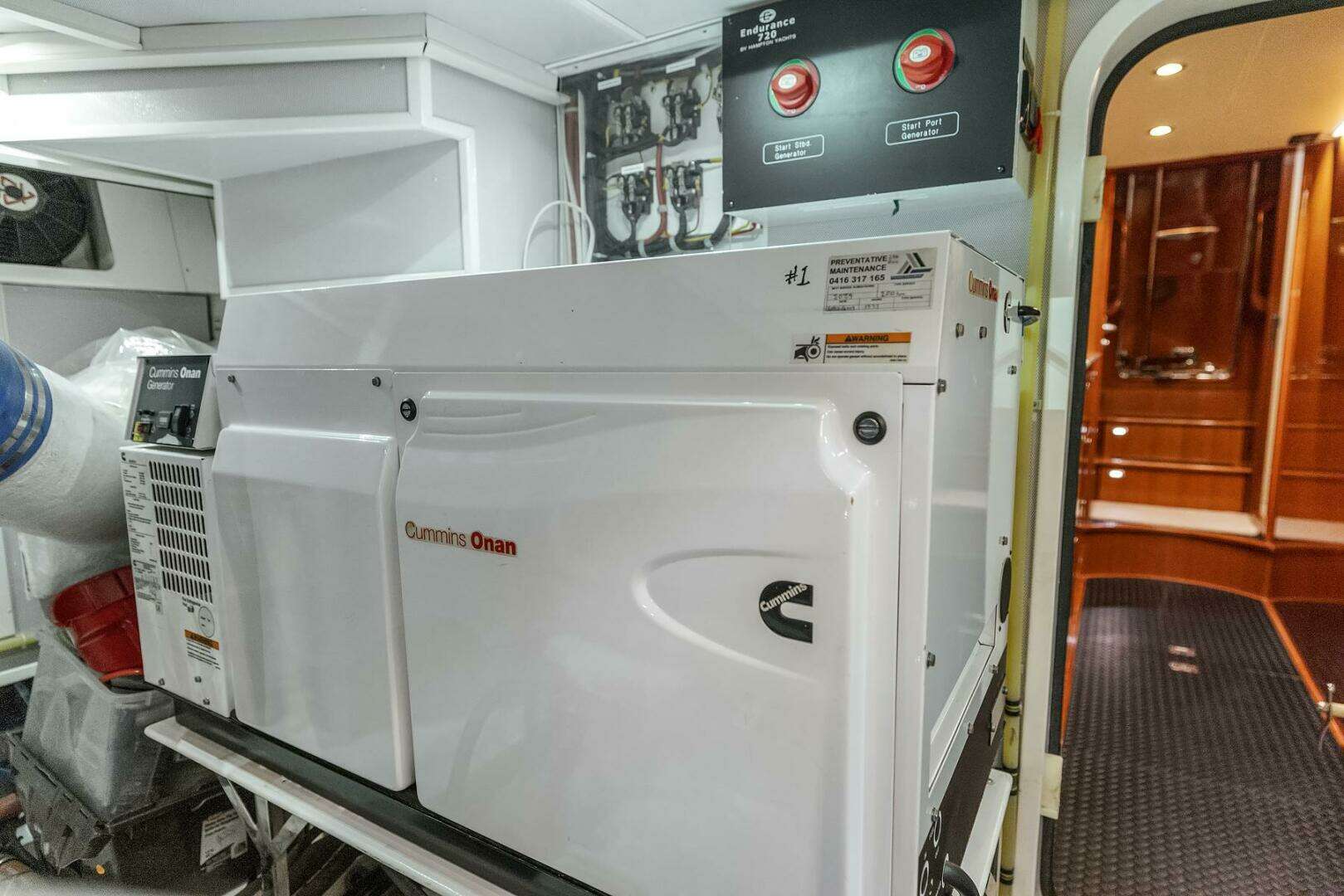 2014 Hampton 720 Skylounge LRC - Image 106