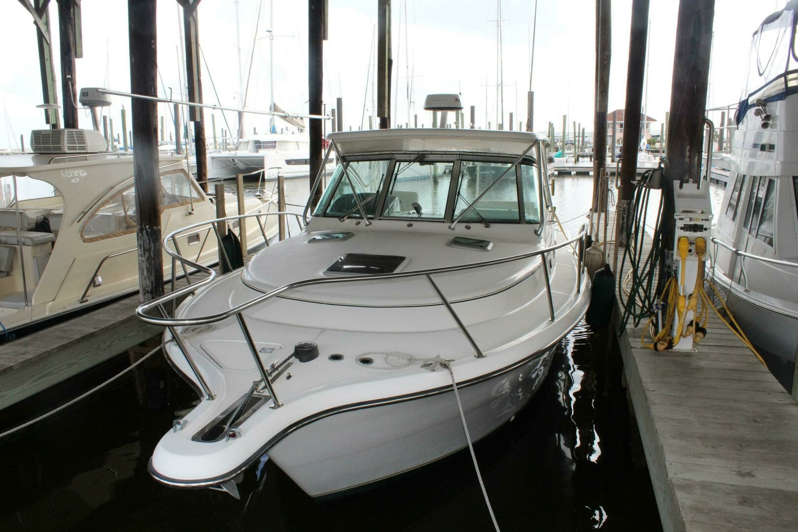 2001 Pursuit 3400 Express - Image 2