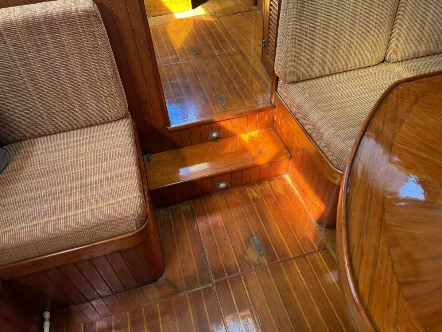 1987 Tayana 42 Vancover Aft Cabin - Image 96