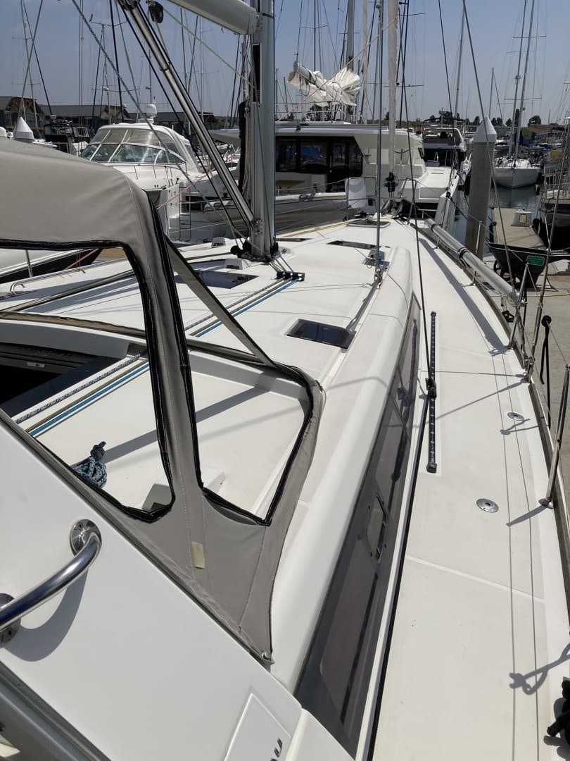 2018 Beneteau Oceanis 48 - Image 10